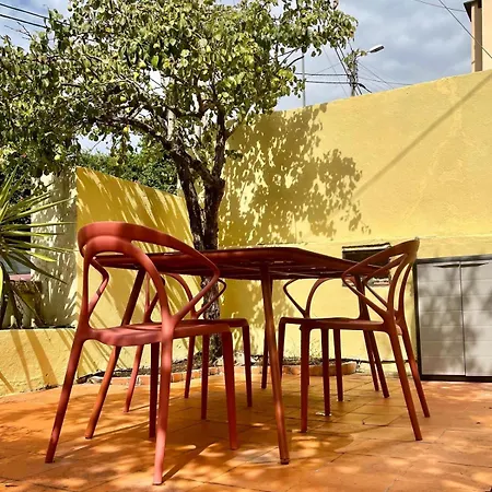 Lägenhet Of Charm With Garden In Center *